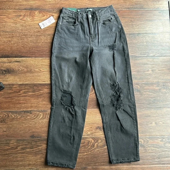 NEW Wild Fable Super High Rise Tapered Jean Black | Wild Fable Tapered Jean - Picture 1 of 13